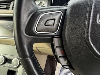 Land Rover Range Rover Evoque 2.0 eD4 SE FWD Euro 6 (s/s) 5dr