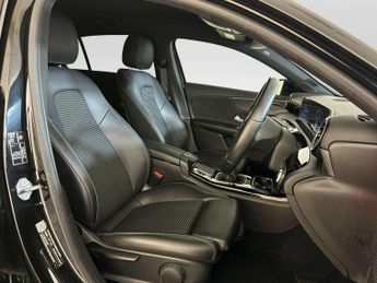 Mercedes-Benz A Class 1.3 A180 Sport (Executive) Hatchback 5dr Petrol Manual Euro 6 (s
