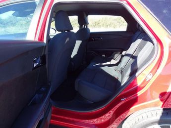 MG MG4 64kWh SE Long Range Auto 5dr