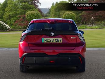 MG MG4 64kWh SE Long Range Auto 5dr