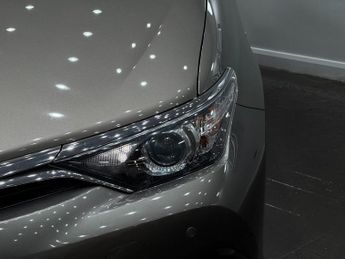 Toyota Auris 1.8 VVT-h Icon Tech CVT Euro 6 (s/s) 5dr
