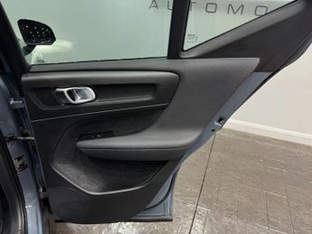 Volvo XC40 1.5h T5 Twin Engine Recharge 10.7kWh R-Design Auto Euro 6 (s/s) 