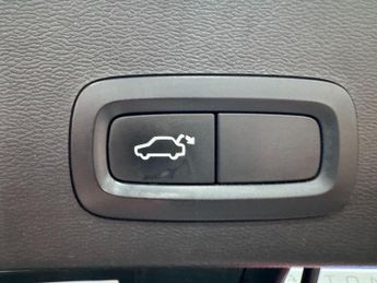 Volvo XC40 1.5h T5 Twin Engine Recharge 10.7kWh R-Design Auto Euro 6 (s/s) 