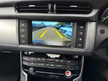 Jaguar XF 2.0d Portfolio Auto Euro 6 (s/s) 4dr