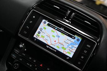 JAGUAR F-PACE 2.0 D180 Portfolio SUV 5dr Diesel Auto AWD Euro 6 (s/s) (180 ps)