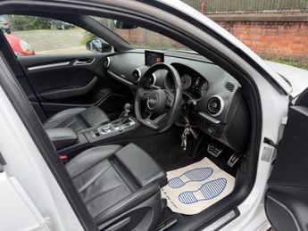 Audi S3 2.0 TFSI Black Edition Sportback S Tronic quattro Euro 6 (s/s) 5