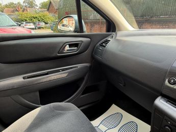 Citroen C4 1.6 HDi 16V SX EGS 5dr (DPFS+)