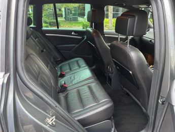 Volkswagen Tiguan 2.0 TDI BlueMotion Tech R-Line Edition DSG 4WD Euro 6 (s/s) 5dr