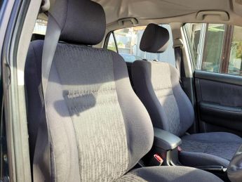 Toyota Corolla 1.6 VVT-i T2 5dr