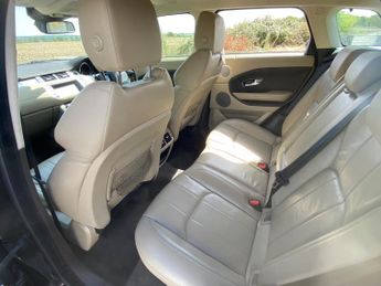 Land Rover Range Rover Evoque 2.0 eD4 SE FWD Euro 6 (s/s) 5dr