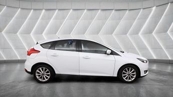 Ford Focus 1.0T EcoBoost Titanium Auto Euro 6 (s/s) 5dr