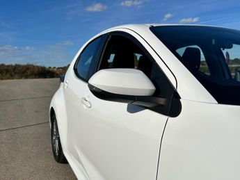 Toyota Yaris 1.5 VVT-h Icon E-CVT Euro 6 (s/s) 5dr
