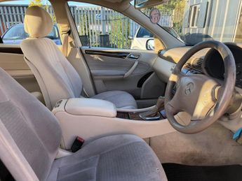 Mercedes-Benz C Class 2.1 C200 CDI Elegance SE 4dr
