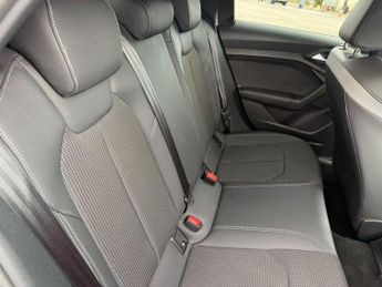 Audi A1 1.0 TFSI 25 S line Sportback S Tronic Euro 6 (s/s) 5dr