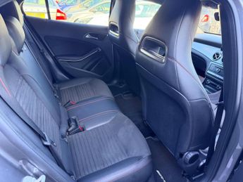 Mercedes-Benz GLA 2.1 GLA220d AMG Line (Executive) 7G-DCT 4MATIC Euro 6 (s/s) 5dr