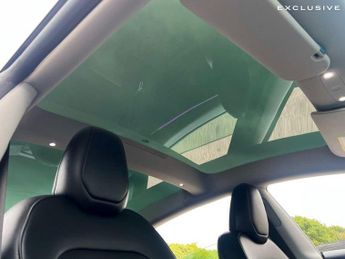 Tesla Model 3 (Dual Motor) Long Range Auto 4WDE 4dr