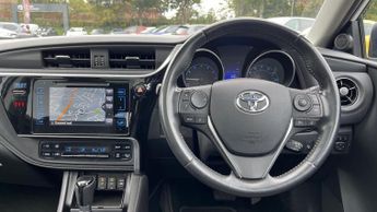 Toyota Auris 1.2 VVT-i Excel Hatchback 5dr Petrol CVT Euro 6 (s/s) (Safety Se