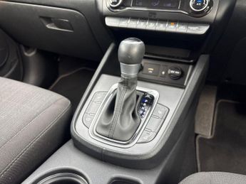 Hyundai Kona 1.6 h-GDi Premium SUV 5dr Petrol Hybrid DCT Euro 6 (s/s) (141 ps
