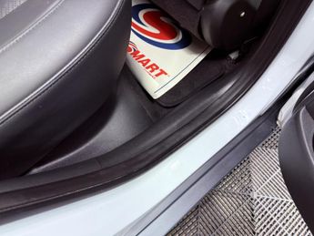Hyundai KONA 64kWh Premium SE Auto 5dr (7kW Charger)