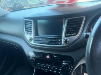 Hyundai TUCSON 1.7 CRDi Blue Drive Premium DCT Euro 6 (s/s) 5dr