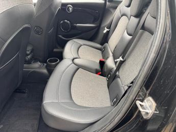 MINI Hatch 1.5 Cooper Auto Euro 6 (s/s) 5dr