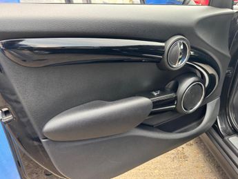 MINI Hatch 1.5 Cooper Auto Euro 6 (s/s) 5dr