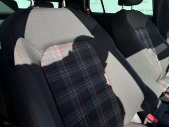 Volkswagen Golf 2.0 TSI GTI DSG Euro 6 (s/s) 5dr