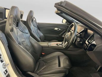 BMW Z4 3.0 M40i Convertible 2dr Petrol Auto sDrive Euro 6 (s/s) (340 ps