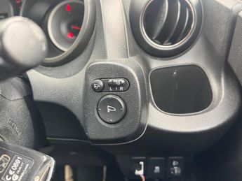 Honda Jazz 1.4 i-VTEC ES Plus Euro 5 5dr