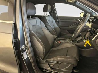 Audi Q3 2.0 TDI 35 S line SUV 5dr Diesel S Tronic Euro 6 (s/s) (150 ps)