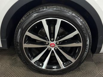Jaguar E-PACE 2.0 D180 R-Dynamic HSE Auto AWD Euro 6 (s/s) 5dr