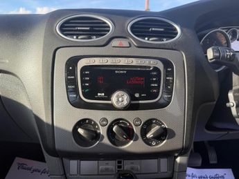 Ford Focus 1.6 Titanium 5dr