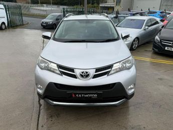 Toyota RAV4 2.2 D-CAT Invincible Auto 4WD Euro 5 5dr
