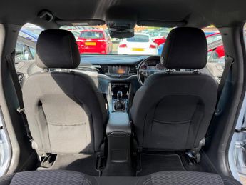 Vauxhall Astra 1.6 CDTi BlueInjection SRi Hatchback 5dr Diesel Manual Euro 6 (s