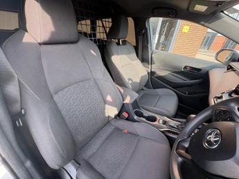 Toyota Corolla 1.8 VVT-h CVT Euro 6 (s/s) 5dr