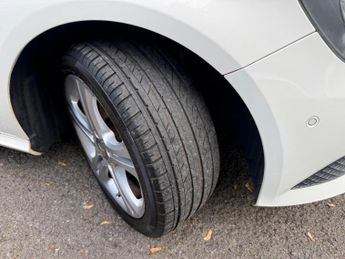Mercedes-Benz A Class 1.6 A180 Sport Hatchback 5dr Petrol 7G-DCT Euro 6 (s/s) (122 ps)