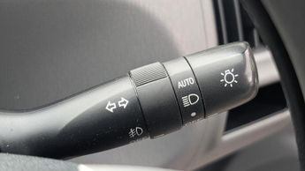 Toyota Prius 1.8 VVT-h T Spirit CVT Euro 5 (s/s) 5dr