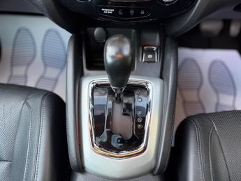 Nissan Qashqai 1.6 dCi Tekna XTRON 2WD Euro 6 (s/s) 5dr