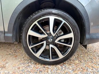 Nissan Qashqai 1.6 dCi Tekna XTRON 2WD Euro 6 (s/s) 5dr