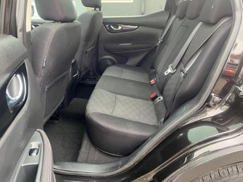 Nissan Qashqai 1.2 DIG-T N-Connecta XTRON 2WD Euro 6 (s/s) 5dr