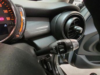 MINI Hatch 1.5 Cooper Auto Euro 6 (s/s) 5dr