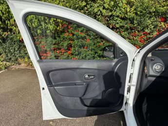 Dacia Sandero 1.2 Ambiance Euro 6 5dr