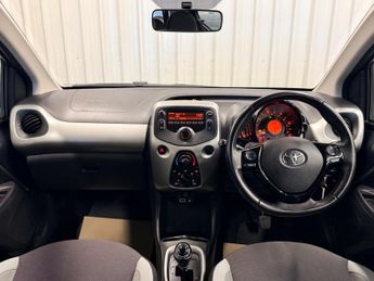 Toyota AYGO 1.0 VVT-i x-play x-shift Euro 6 5dr