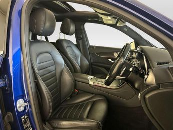Mercedes-Benz GLC 2.0 GLC300d AMG Line (Premium Plus) SUV 5dr Diesel G-Tronic+ 4MA