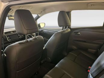 Nissan Leaf 39kWh Tekna Hatchback 5dr Electric Auto (150 ps)