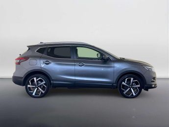 Nissan Qashqai 1.3 DIG-T N-Motion SUV 5dr Petrol Manual Euro 6 (s/s) (140 ps)