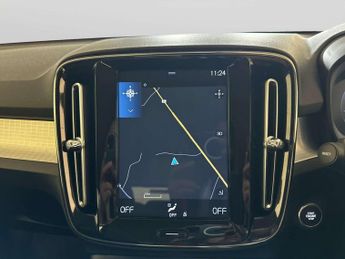 Volvo XC40 2.0 T4 Momentum SUV 5dr Petrol Auto AWD Euro 6 (s/s) (190 ps)
