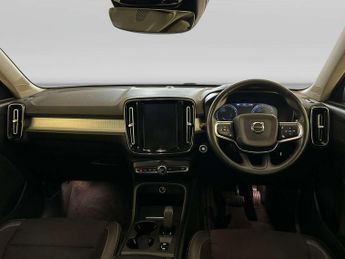 Volvo XC40 2.0 T4 Momentum SUV 5dr Petrol Auto AWD Euro 6 (s/s) (190 ps)