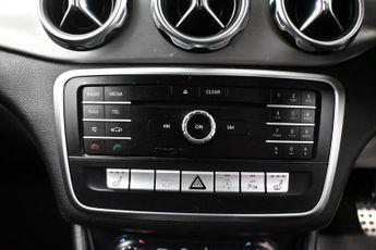Mercedes-Benz GLA 1.6 GLA200 AMG Line Edition 7G-DCT Euro 6 (s/s) 5dr