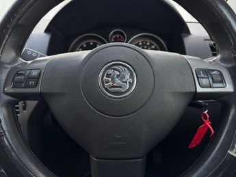 Vauxhall Astra 1.8i 16v Club 5dr